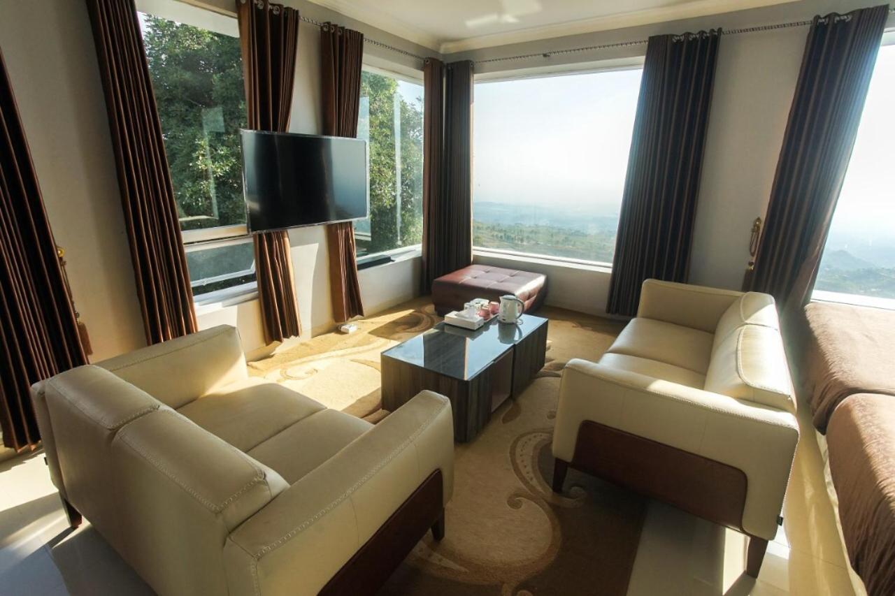 De Villa Cetho Karanganyar  Εξωτερικό φωτογραφία
